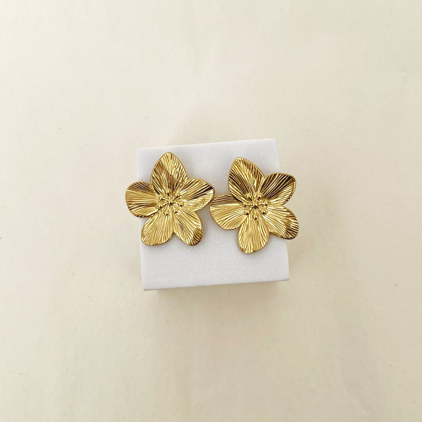 Gold Flower Studs Earrings