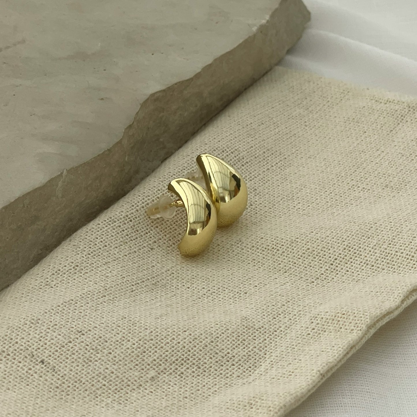Gold Waterdrop Earrings