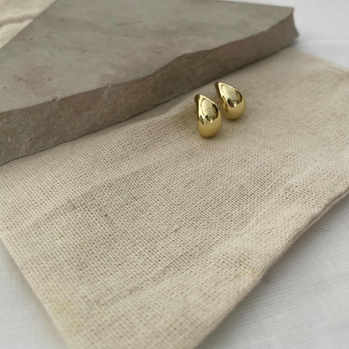 Gold Waterdrop Earrings