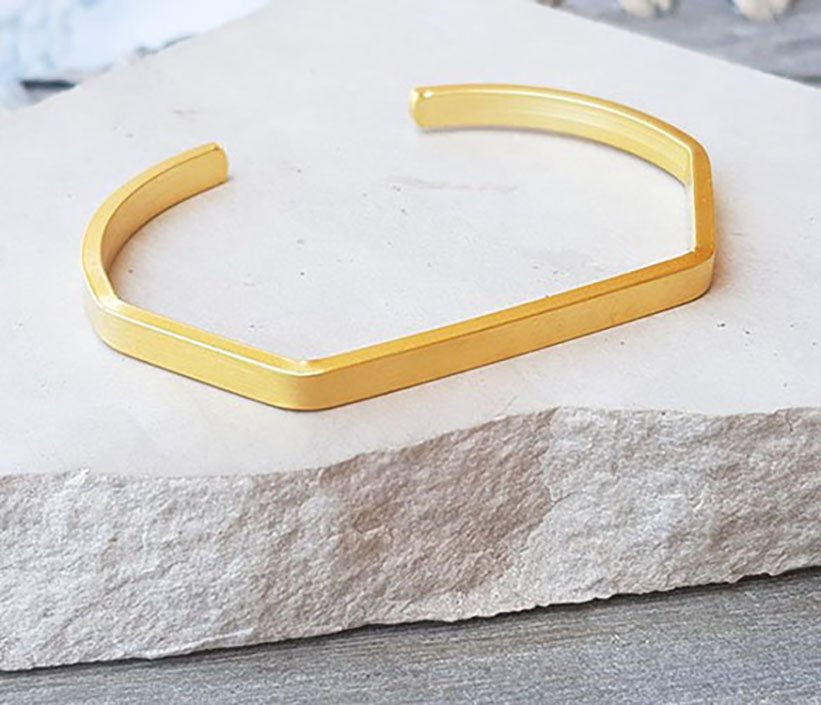 Gold Minimalist Cuff Bracelet - HLcollection - Handmade Gold and Silver Jewelry