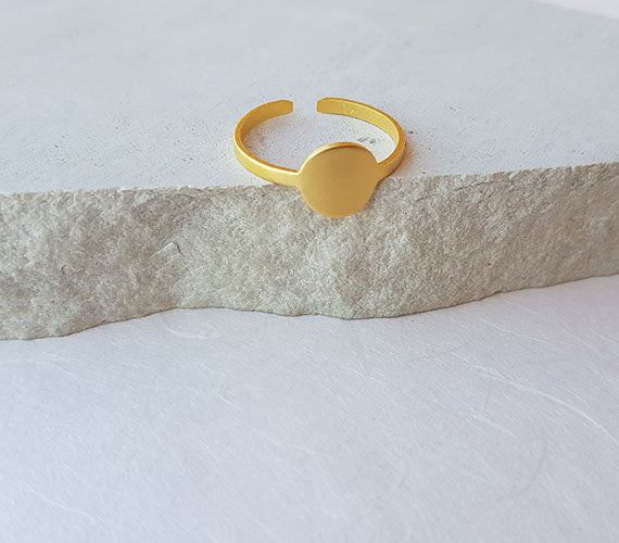 Gold Pinky Ring Round - HLcollection - Handmade Gold and Silver Jewelry