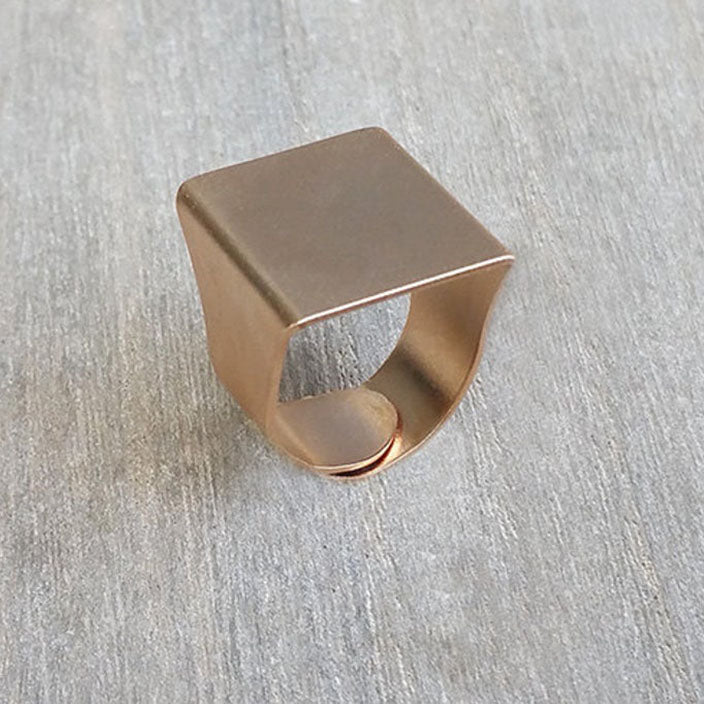 ADJUSTABLE WIDE SQUARE RING