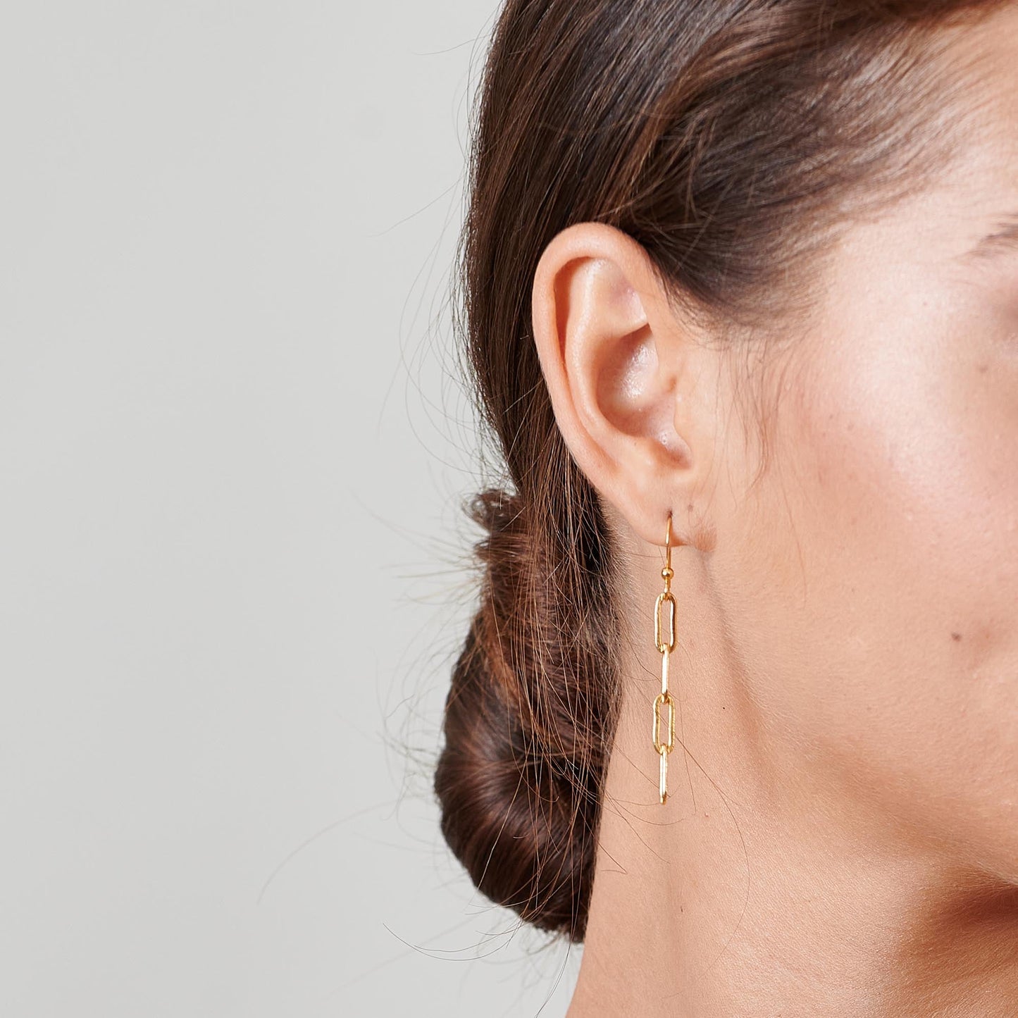 Gold Drop Chain Earrings - HLcollection - Handmade Gold and Silver Jewelry