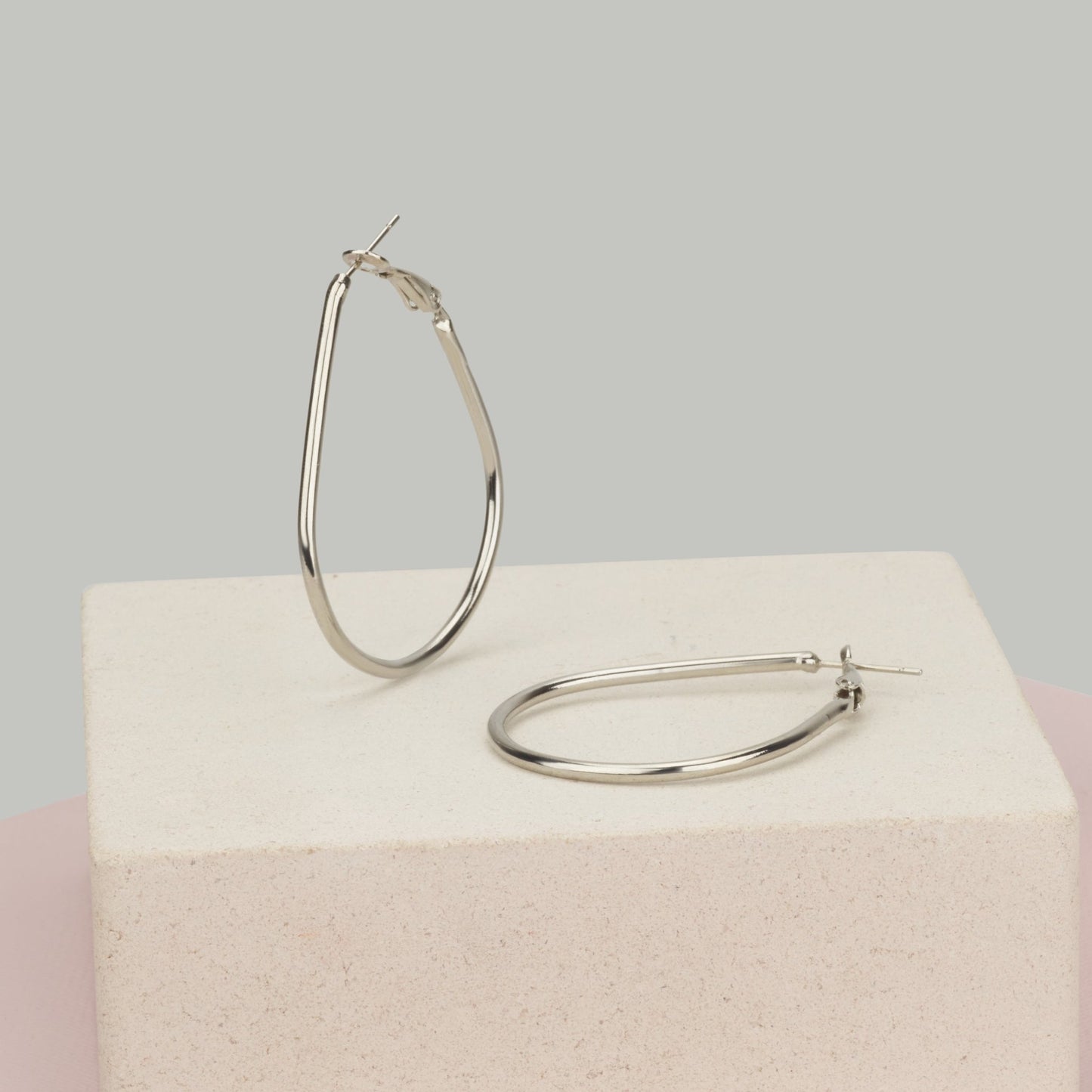 Gold Filled Teardrop Hoop Earrings - HLcollection - Handmade Gold and Silver Jewelry