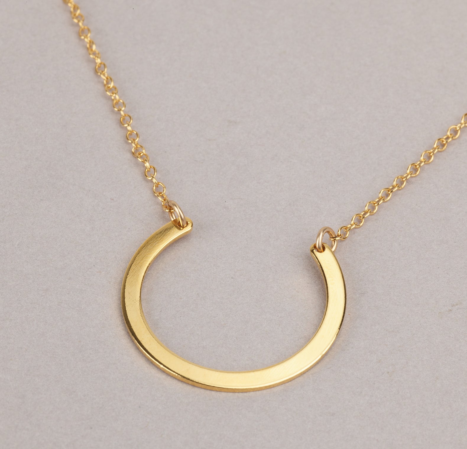 Gold Horseshoe Necklace - HLcollection - Handmade Gold and Silver Jewelry