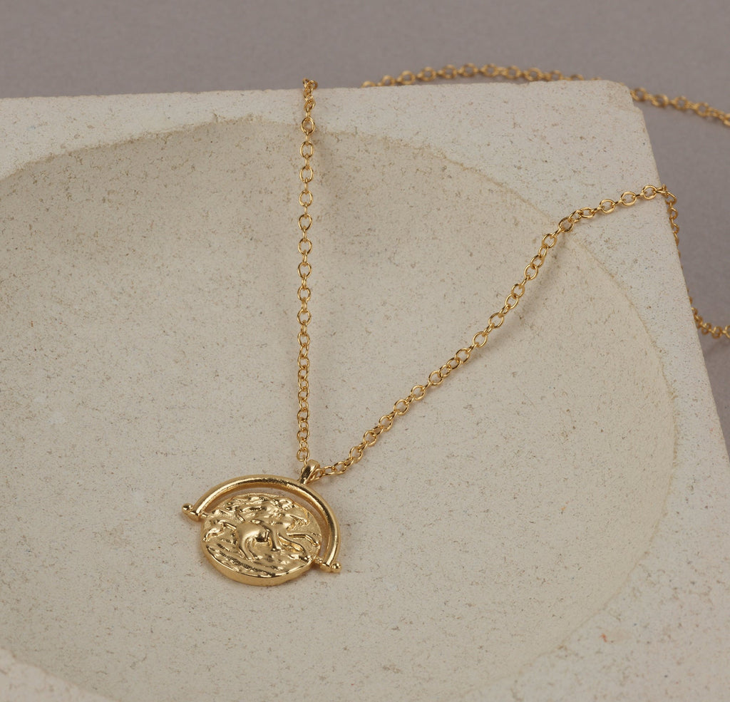 Gold Medallion Necklace - HLcollection - Handmade Gold and Silver Jewelry
