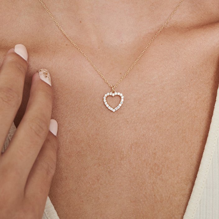 Tiny Diamond Heart Necklace - HLcollection - Handmade Gold and Silver Jewelry