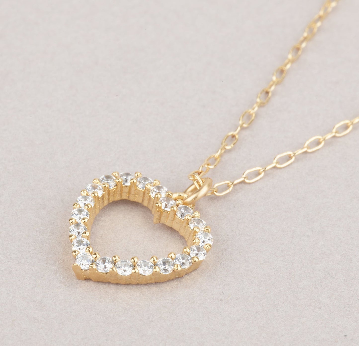 Tiny Diamond Heart Necklace - HLcollection - Handmade Gold and Silver Jewelry